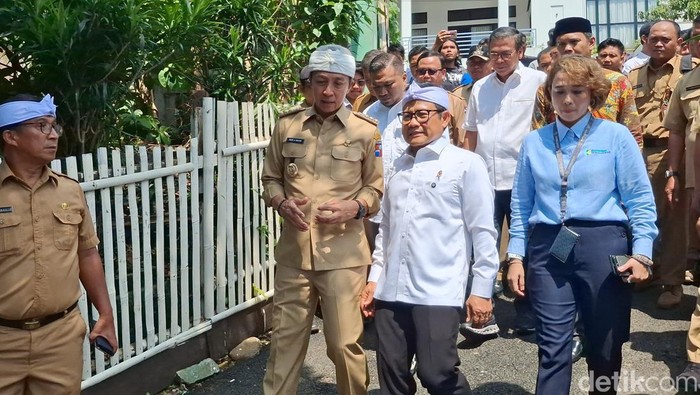 Menko Bidang Pemberdayaan Masyarakat Muhaimin Iskandar (Cak Imin) mengatakan judi online (judol) menjadi masalah baru dan tantangan uaya pengentasan kemiskinan. (M Sholihin/detikcom)