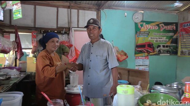 Pasutri penjual bakso di Lamongan naik haji usai menabung 30 tahun