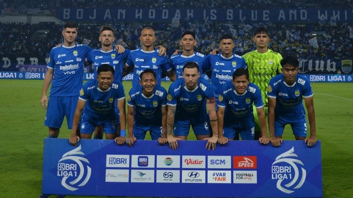 Pemain Persib Bandung.