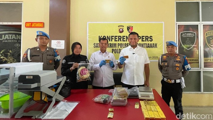 Polresta Pontianak amankan 47 batang emas diduga hasil bisnis narkoba.