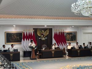 Prabowo Singgung Jubir Keseleo di Sidang Kabinet: Wajar Namanya Manusia