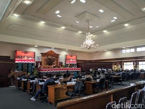 Usulan Hak Interpelasi DAK NTB Ditolak!