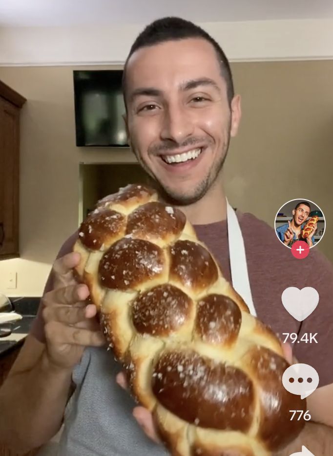Roti challah buatan Jack Cohen yang diinginkan Benny Blanco.