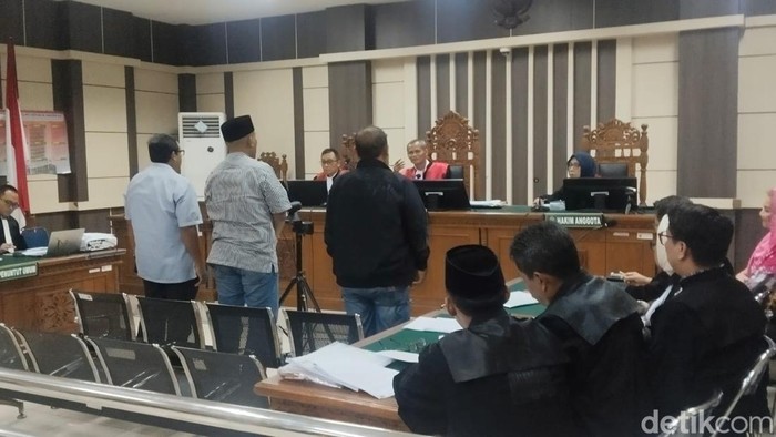 Sidang pemeriksaan saksi kasus dugaan korupsi Mantan Wali Kota Semarang, Hevearita Gunaryanti Rahayu dan suaminya, Alwin Basri di Pengadilan Tipikor Semarang, Kecamatan Semarang Barat, Senin (5/5/2025).