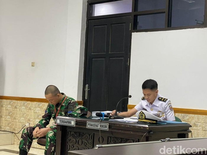 Terdakwa oknum TNI AL, Jumran saat menjalani sidang pembunuhan jurnalis Juwita