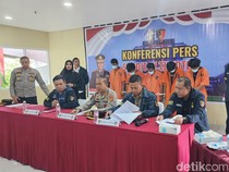 5 Pelaku Pembalakan Liar di Muba Ditangkap, 5 Truk-150 Batang Kayu Disita