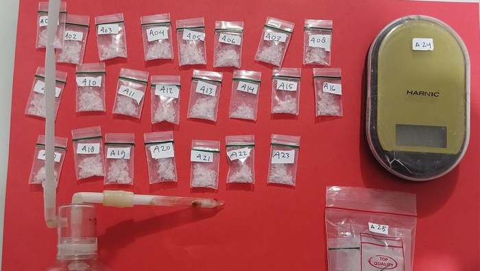 Barang bukti sabu dari penangkapan di arena sabung ayam di Kota Palu.