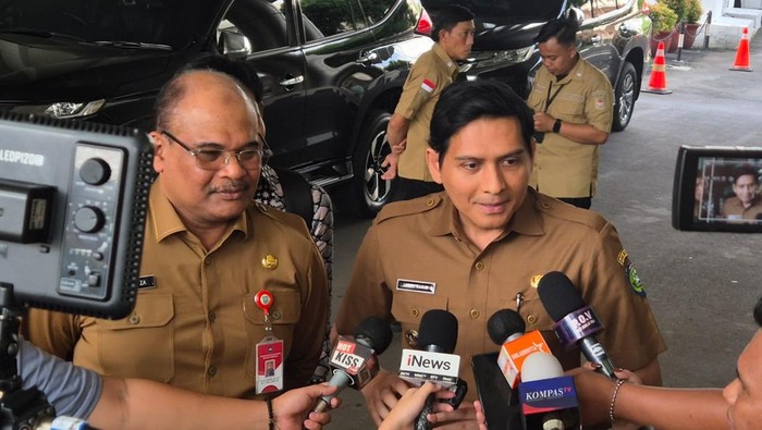 Bupati Indramayu Lucky Hakim magang di Kemendagri. (Dok. Kemendagri)