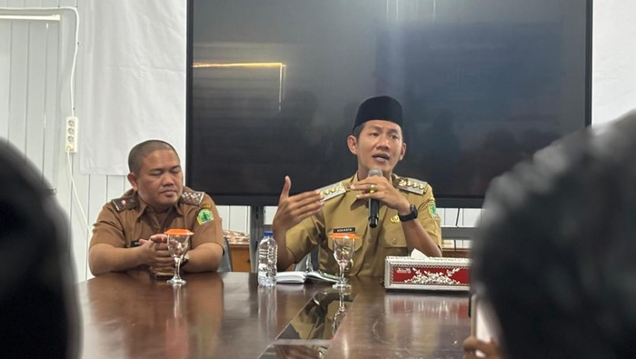 Bupati PALI Asgianto