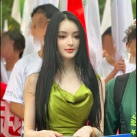 Di kolom komentar netizen menyebutnya mirip AI tapi ada juga yang mengkritik tampilannya tidak alami dan kurang semangat. Foto: Weibo
