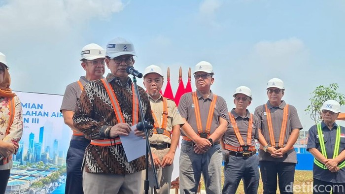 Gubernur Jakarta Pramono Anung meresmikan Instalasi Pengolahan Air (IPA) Buaran III di Jakarta Timur. Instalasi ini dapat mengaliri air ke 350.000 rumah baru. (B Belia/detikcom)