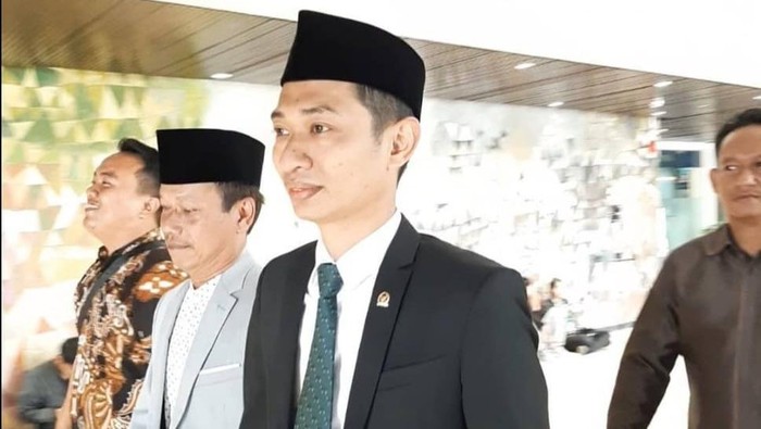 Sosok Anggota DPR Gus Alam yang Meninggal Kecelakaan di Mata Waka DPR
