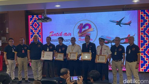 HUT ke-12 Batik Air