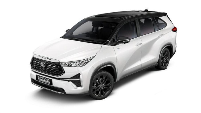 Kembaran Toyota Kijang Innova Zenix di India dapat pilihan warna dual tone