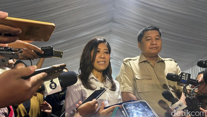 Komdigi Serah Terima Kunci Program Serah Terima Kunci Program Rumah untuk Karyawan Industri Media
