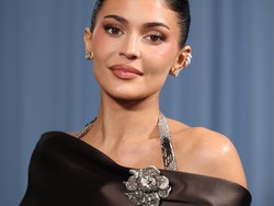 Gaya Seksi Kylie Jenner di Pernikahan Jeff Bezos Dianggap Menyalahi Etika