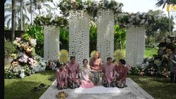 Momen Haru Luna Maya di Acara Sungkeman
