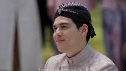 Momen Maxime Bouttier Jalani Siraman dan Potong Rambut
