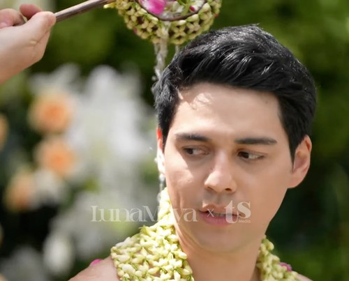 Luna Maya dan Maxime Bouttier siraman.