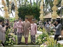 Luna Maya dan Maxime Bouttier Dites Baca Al-Quran Saat Kursus Pernikahan