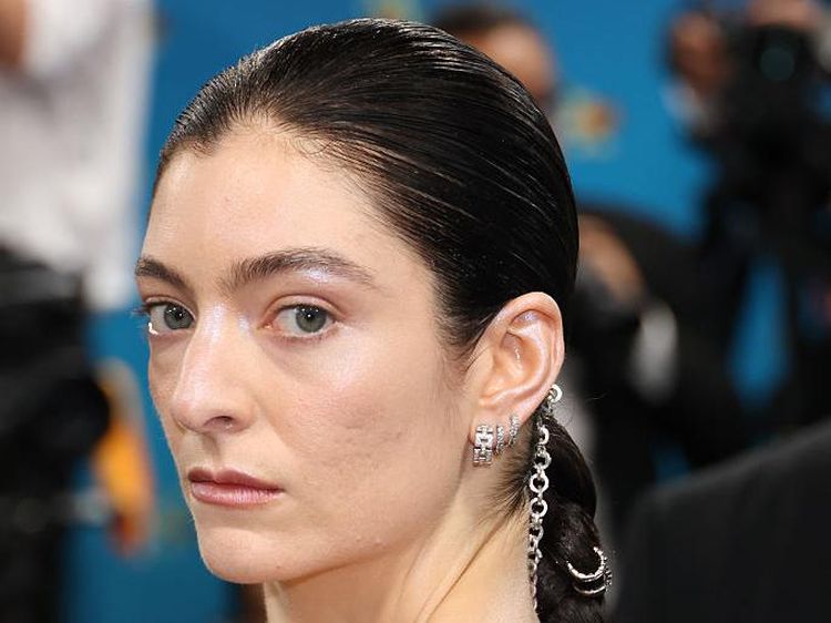Tren No Mascara di Met Gala 2025, 6 Selebriti Beralih ke Makeup Lebih Simple