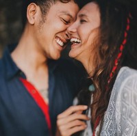 Nadine Chandrawinata dan Dimas Anggara menikah pada 7 Juli 2018. Dimas, yang merupakan penggemar Nadine, berusia lebih muda dua tahun darinya. Foto: Instagram @nadinelist/ @dimsanggara