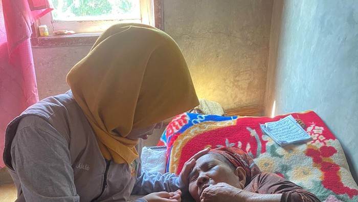 Nenek Asyah alami luka lebam usai dihajar warga lantaran dituduh culik anak