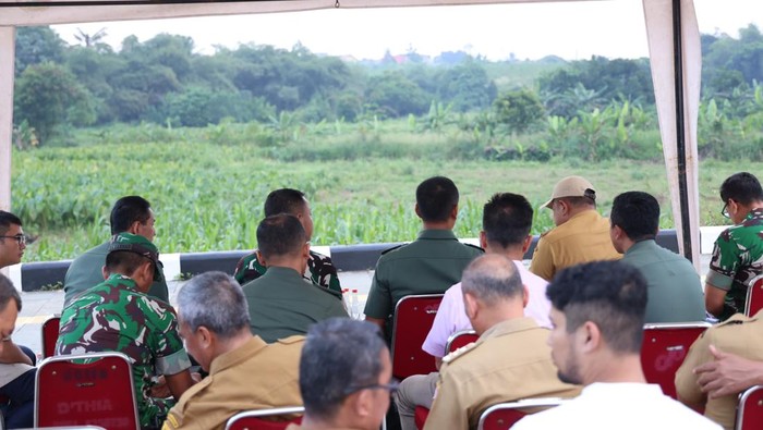 Pemkab Bogor bersama satuan kavaleri militer akan membangun jalur berkuda di area Stadion Pakansari, Cibinong. (dok Pemkab Bogor)