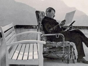 Gempar Buku Harian Palsu Hitler Mengelabui Media Inggris
