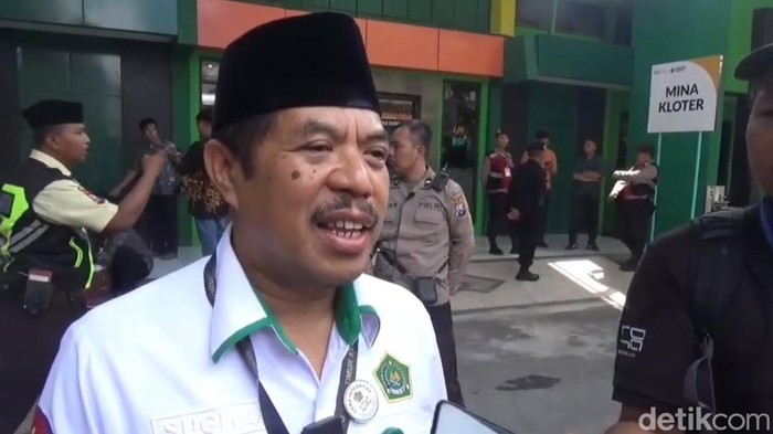 Plh Sekretaris PPIH Embarkasi Surabaya atau Plh Kabid PHU Kanwil Kemenag Jatim, Sugiyo.