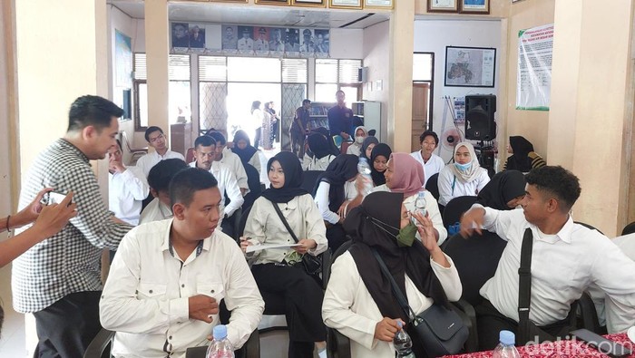 Proses seleksi pelamar kerja di PT Yihong Novatex Indonesia
