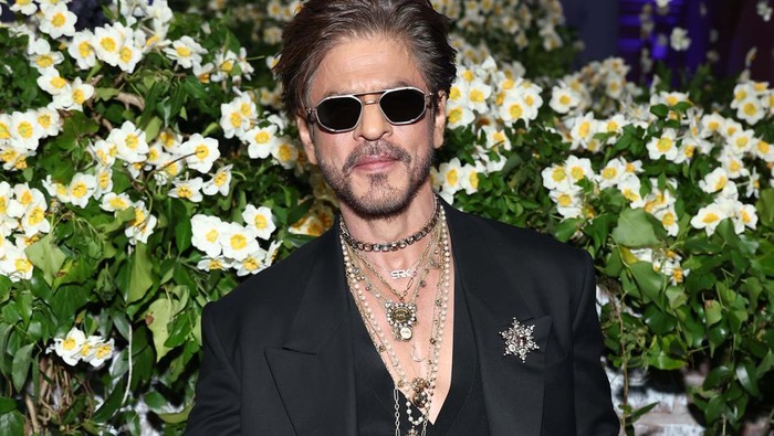 NEW YORK, NEW YORK - MAY 05: (Exclusive Coverage) Shah Rukh Khan attends the 2025 Met Gala Celebrating 