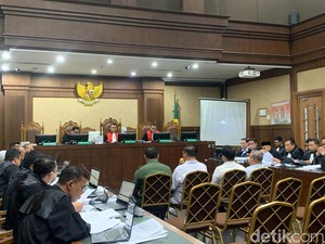 Ditanya Tom Lembong, Saksi Sebut Tomy Winata Pemilik Perusahaan Impor Gula