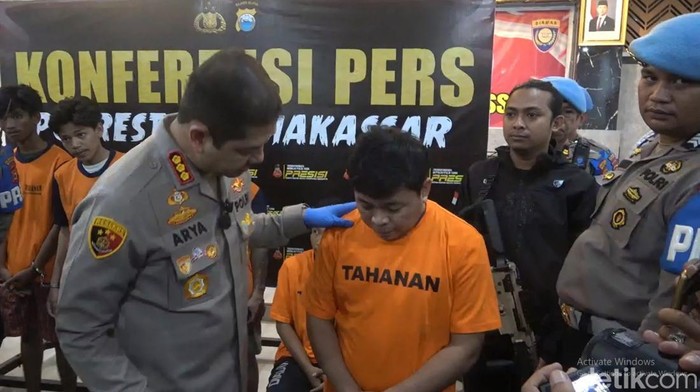 Tampang guru ngaji yang diduga cabuli komika Eky Priyagung di Makassar.