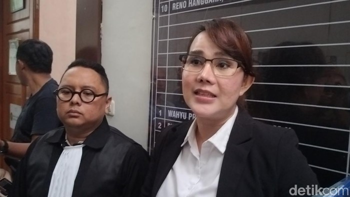 Terdakwa Isa Zega saat menghadiri sidang pembacaan pledoi.