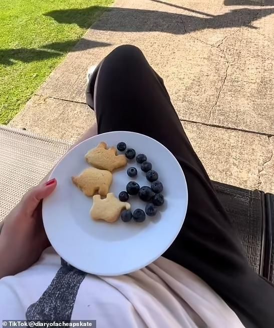 Wanita Ini Jalani Gaya Hidup Hemat, Ini Menu Makanannya