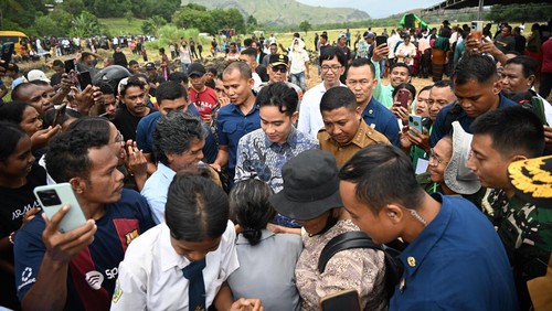 Wapres Gibran Rakabuming Raka saat kunjungan kerja di Sikka, NTT, Selasa (6/5/2025).