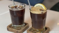 Ada juga Ice Vietnam Coffee (Rp 50.000) yang menggunakan biji kopi robusta. Jika ingin yang segar bisa pesan Ice Honey Lemon Coffee (Rp 45.000). Foto: detikcom/Riska Fitria