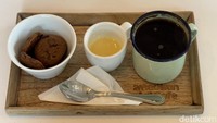 Kafe ini punya banyak menu kopi. Salah satu yang menarik ada Wong Jowo (Rp 50.000). Ini merupakan seduhan kopi tubruk khas Jogja. Foto: detikcom/Riska Fitria