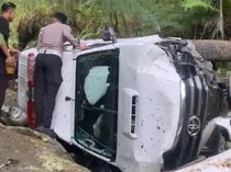 Ambulans Bawa Pasien Jatuh ke Jurang di Manggarai Timur, Sopir Kritis