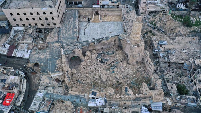 FILE PHOTO: A drone view shows the remains of the Great Omari Mosque which was destroyed in an Israeli strike during the war, amid a ceasefire between Israel and Hamas, in Gaza City, January 22, 2025. REUTERS/Mahmoud Al-Basos/File Photo