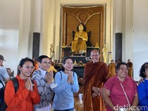 Cerita Warga Semarang Minta Doa ke Biksu Thudong Meski Beda Keyakinan