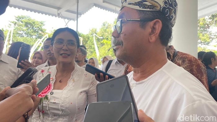 Bupati Cirebon, Imron usai menghadiri Musrenbang Provinsi Jawa Barat Penyusunan RPJMD Provinsi Jawa Barat Tahun 2025-2029 dan Penyusunan RKPD Provinsi Jawa Barat Tahun 2026 di Kantor Gubernur Bale Jaya Dewata