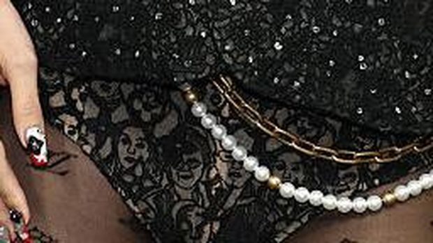 Lisa BLACKPINK diduga mengenakan underwear bergambar toko penting Afro-Amerika, Rosa Parks.