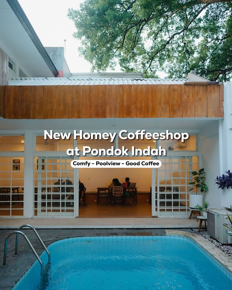 rekomendasi coffee shop di Jakarta Selatan yang punya view sejuk kolam renang