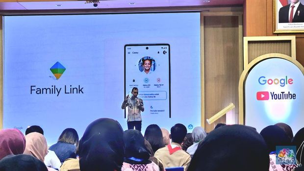 Danny Ardianto, Kepala Hubungan Pemerintah dan Kebijakan Publik YouTube Asia Tenggara dalam acara Kolaborasi Google, YouTube dan Kemendikdasmen Merayakan Hari Pendidikan Nasional, di Jakarta, Rabu (7/5/2025). (CNBC Indonesia/Intan Rakhmayanti)