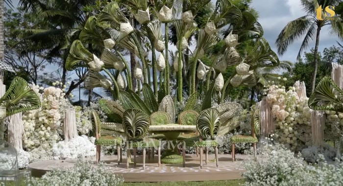 Dekorasi akad nikah Luna Maya dan Maxime Bouttier