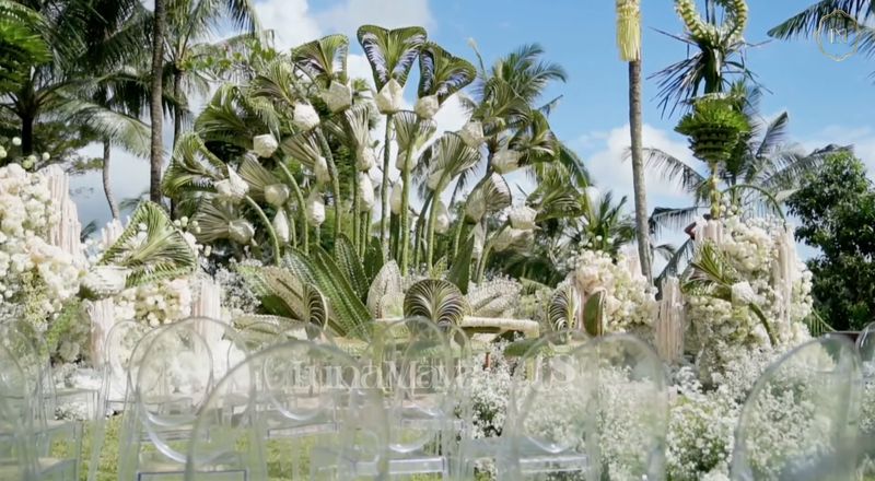 Dekorasi akad nikah Luna Maya dan Maxime Bouttier