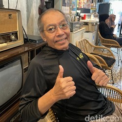 Perjuangan Donny Fattah Eksis di God Bless Meski Kondisi Tak Prima