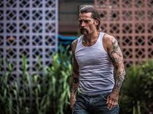 Sinopsis Film Shot Caller, Perjalan Kelam Pria Kaya Jadi Gangster Penjara